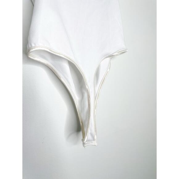 ASTR the Label Peggy White Ruffle Bodysuit Small Balletcore V Neck Open Back - Picture 10 of 11